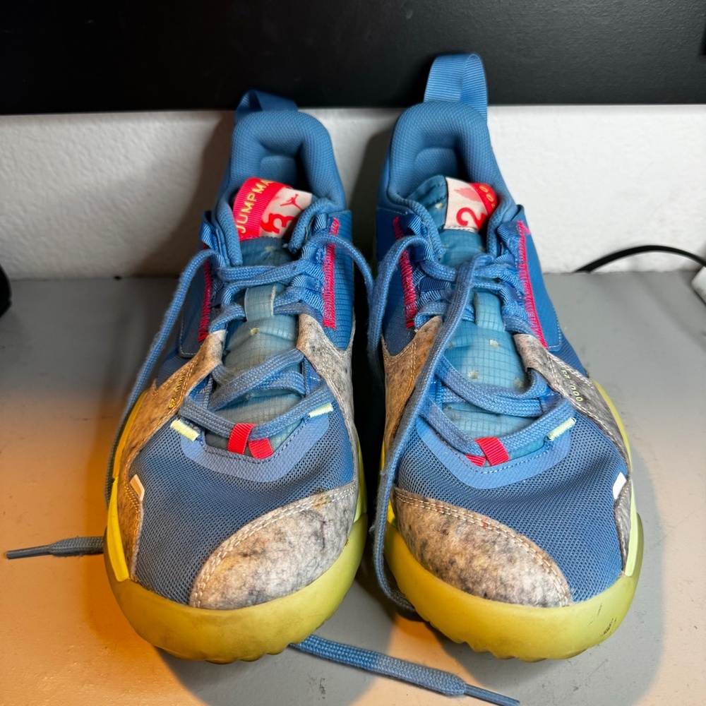 Nike - Picture 2 of 6